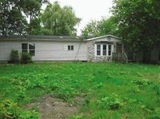 4615 Parker Dr, Howell, MI 48843