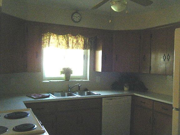 5th image of 126 Clifton Ave