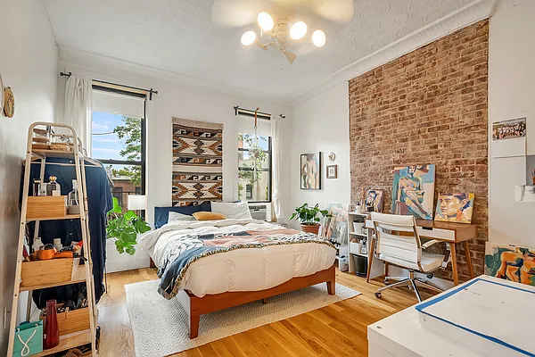 Rented by MNS | media 23