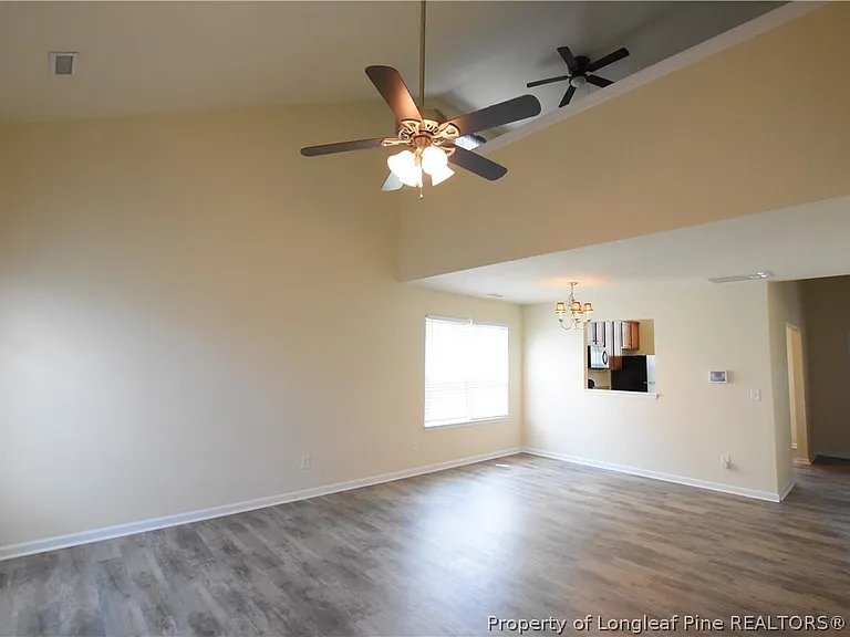 233 Palace Green Ln — Photo 6