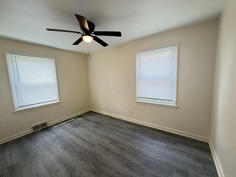 1209 S Armstrong St — Photo 7