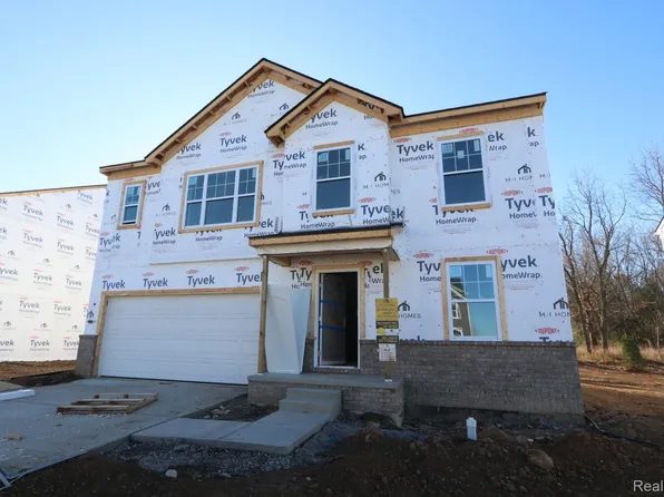 628 Countryside Dr, Chelsea, MI 48118