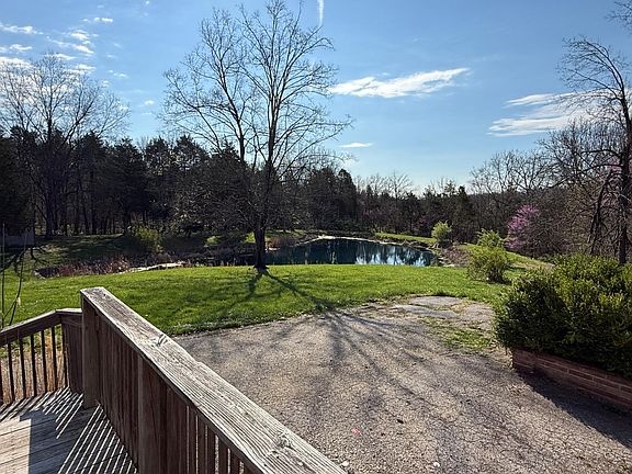 5th image of 15536 Lewis Rd