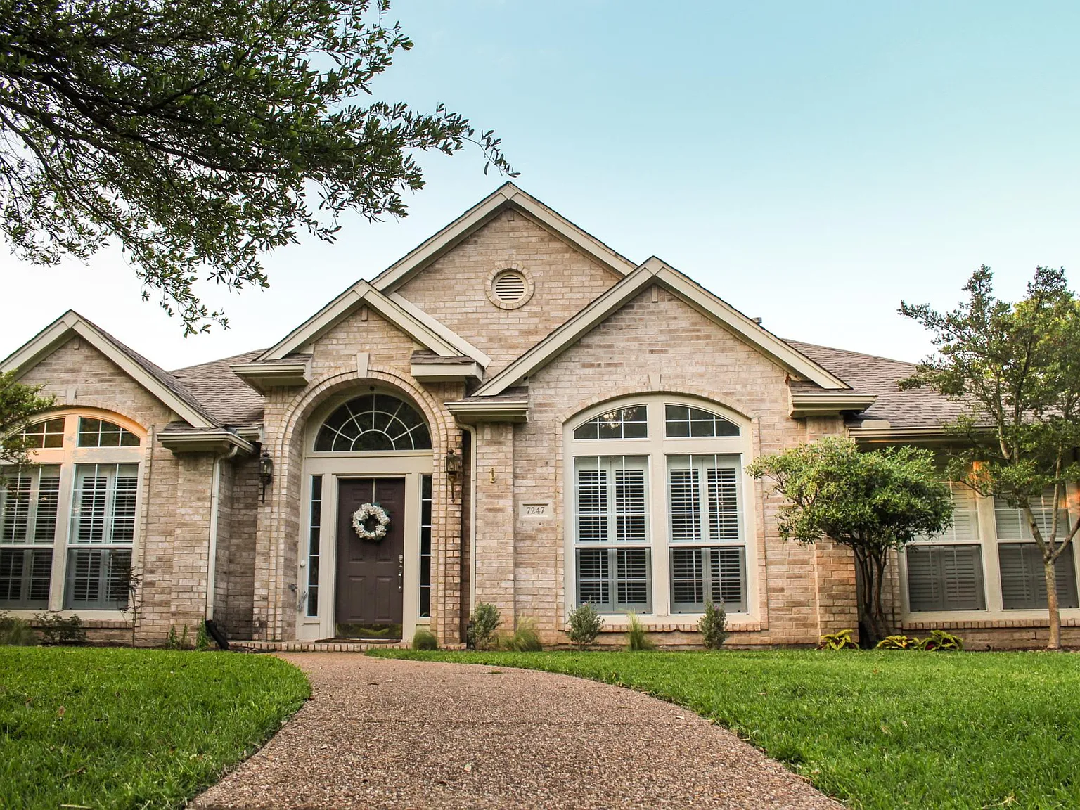 7247 Brennans Dr — Photo 3