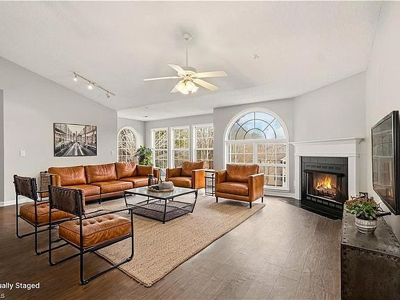 4th image of 331 Mill Pond Dr