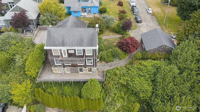 3rd image of 709 N "N" Street