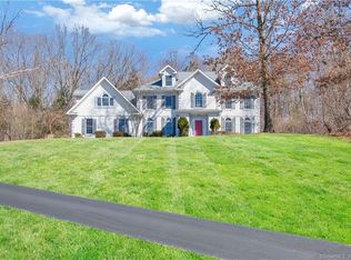 82 Hillcrest Dr, Southbury, CT 06488