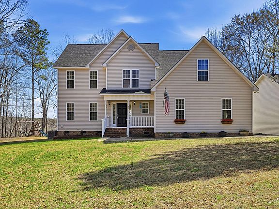 3rd image of 90 Spring Leaf Ln