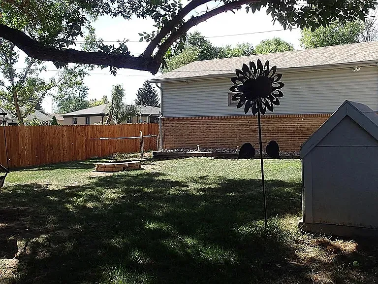 11863 Claude Way — Photo 22