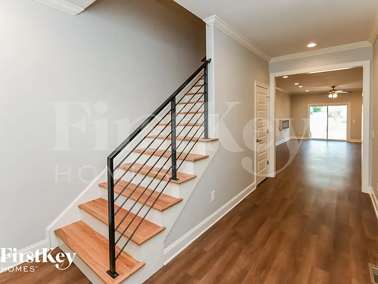 1250 Pless St NW — Photo 3