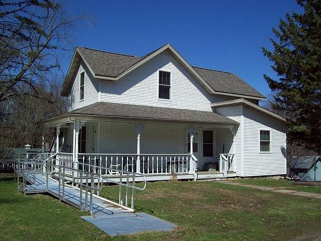 1st image of 716 Willow St