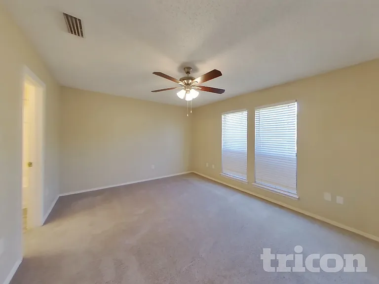 1015 Cedar Run Dr — Photo 8