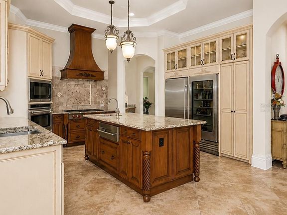 4th image of 8305 Farington Ct