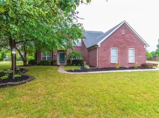12634 Geist Cove Dr, Indianapolis, IN