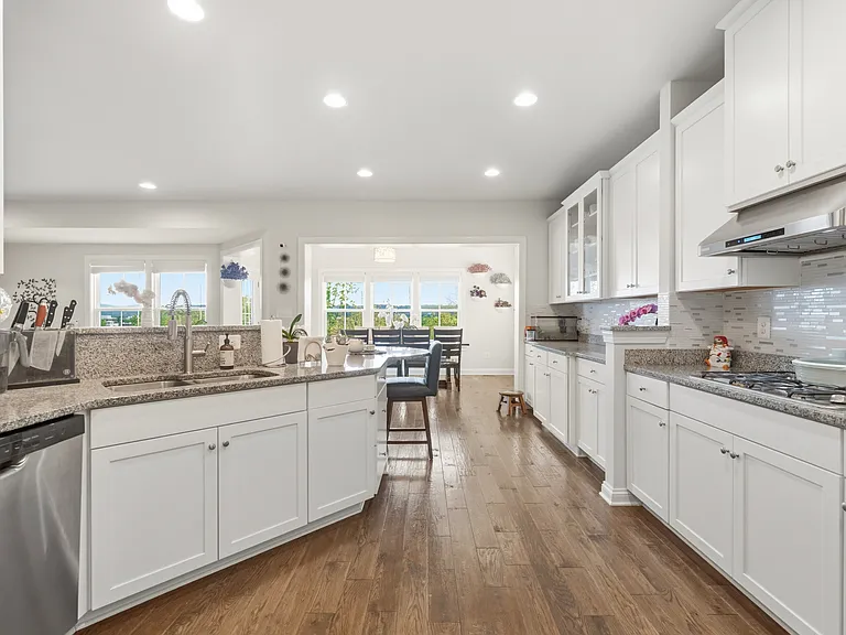 512 Quarry Point Rd — Photo 12