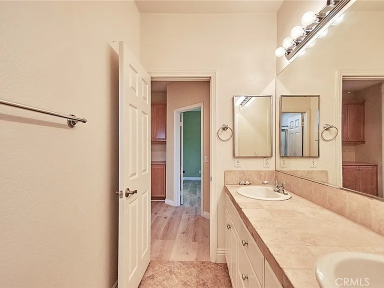 7238 San Carmela Ct — Photo 41
