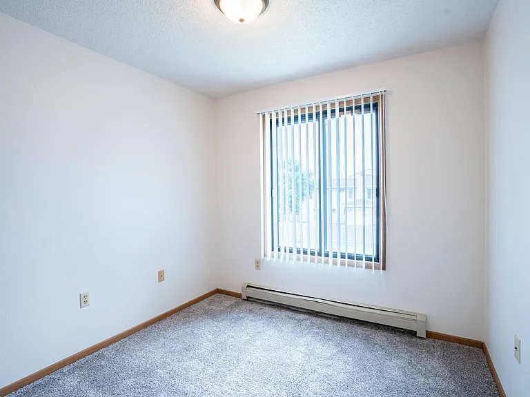 Fargo, ND Hazelwood Townhomes | 315A | Bedroom