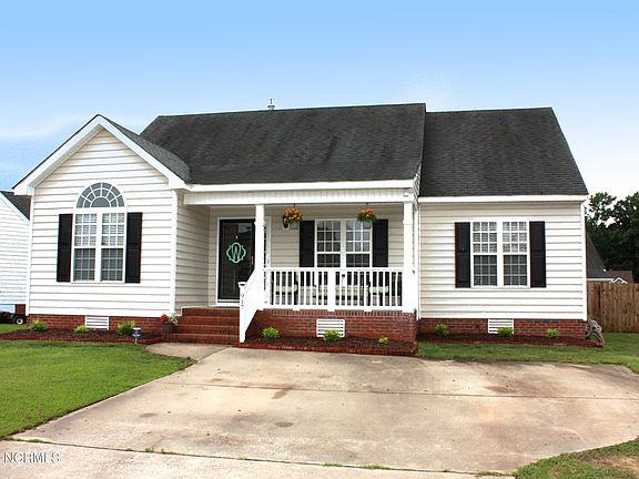 2nd image of 917 Selwood Ln
