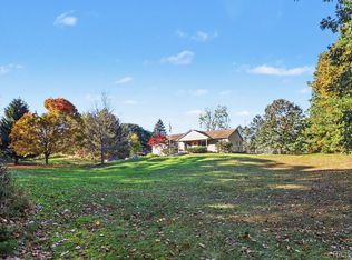 12255 Rohn Rd, Fenton, MI 48430