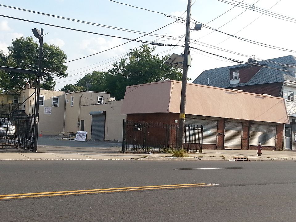 2nd image of 1414 E Saint Georges Ave