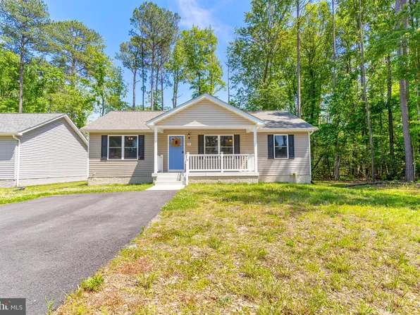 68 Oak Ln, Colonial Beach, VA 22443