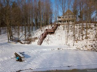 9343 Lakeside Dr, Perrinton, MI 48871