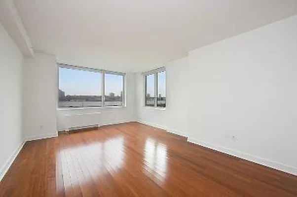 Rented by Corcoran | media 27