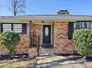 104 Oak Forest Dr, Greer, SC 29650