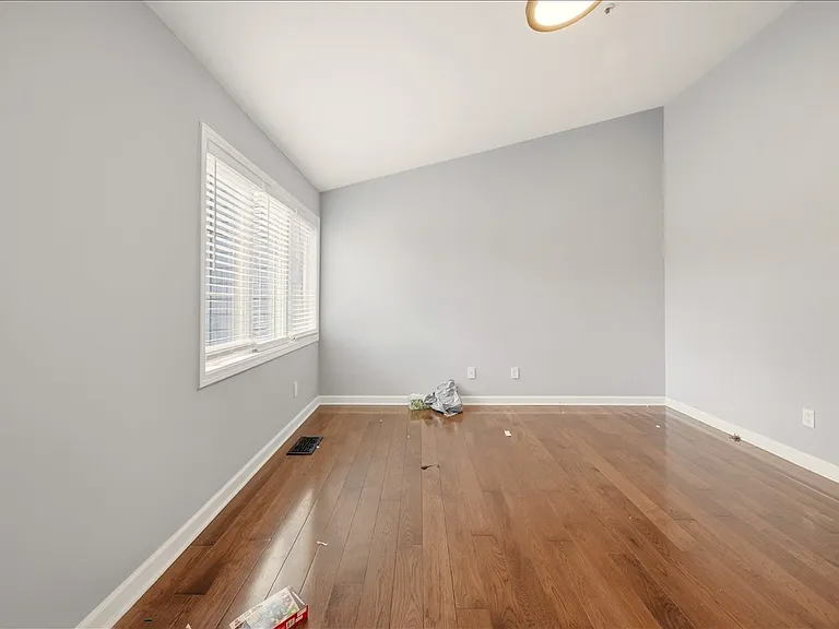 42 Clarewood Dr — Photo 15