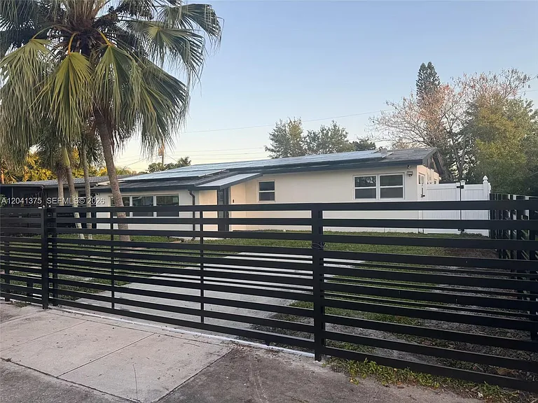 6453 Meade St — Photo 30