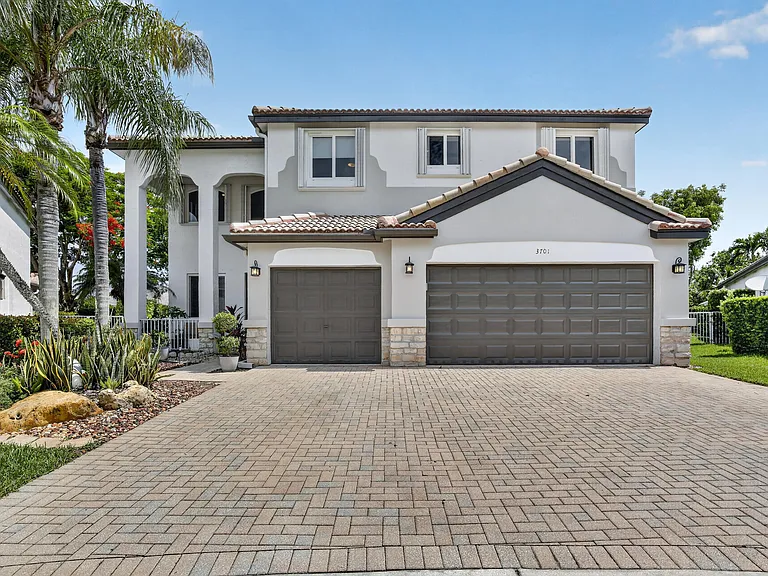 3701 Condor Ct — Photo 3