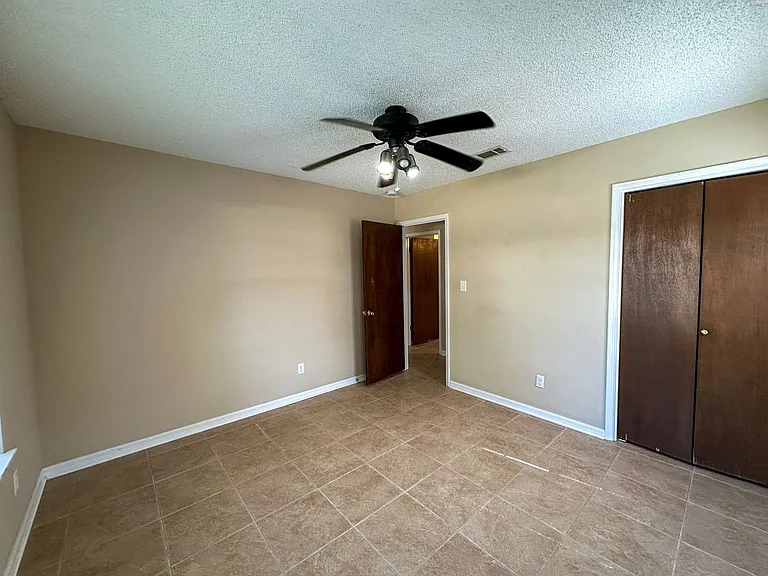 3660 Buford Cir — Photo 16