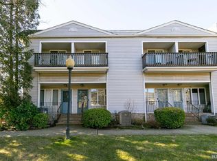 26 Willow Wood Sq, East Rutherford, NJ 07073