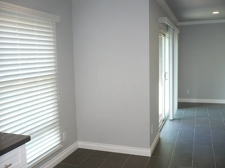 8634 Falmouth Ave — Photo 14