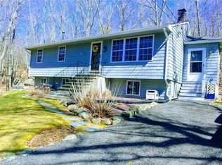 366 Snake Hill Rd, Burrillville, RI 02830
