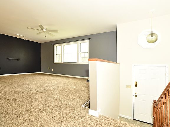 3rd image of 215 Samantha Dr