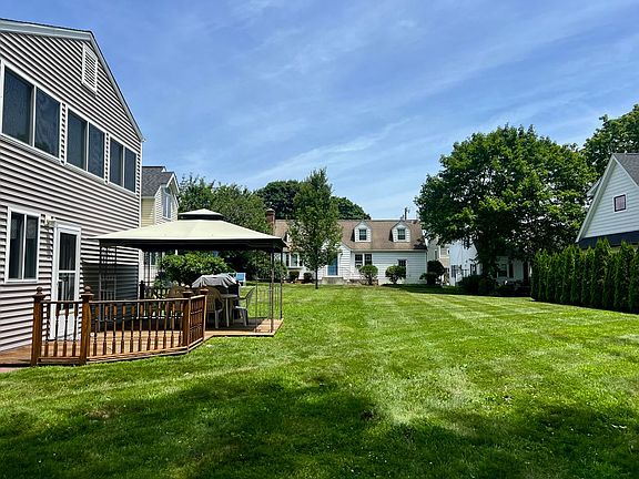 3rd image of 12 Elm Ave