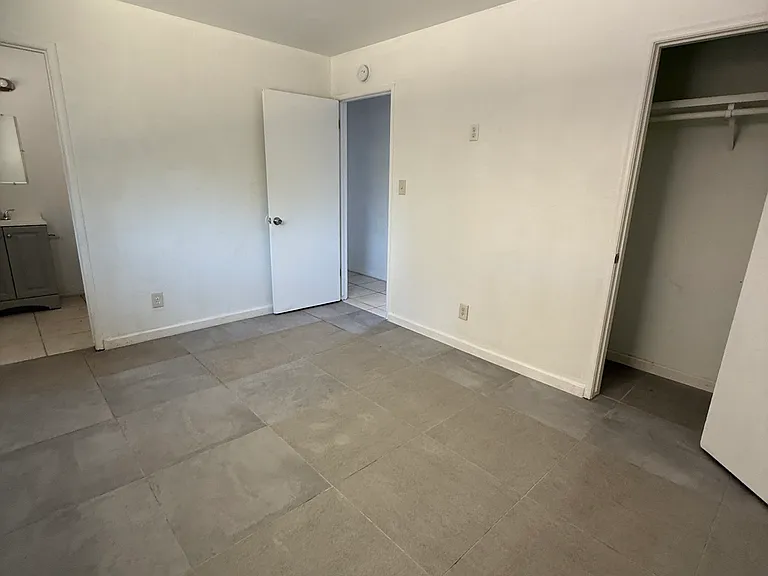4411 W Victor Ave — Photo 9
