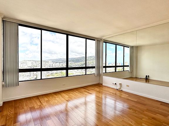 2nd image of 2499 Kapiolani Blvd APT 3902