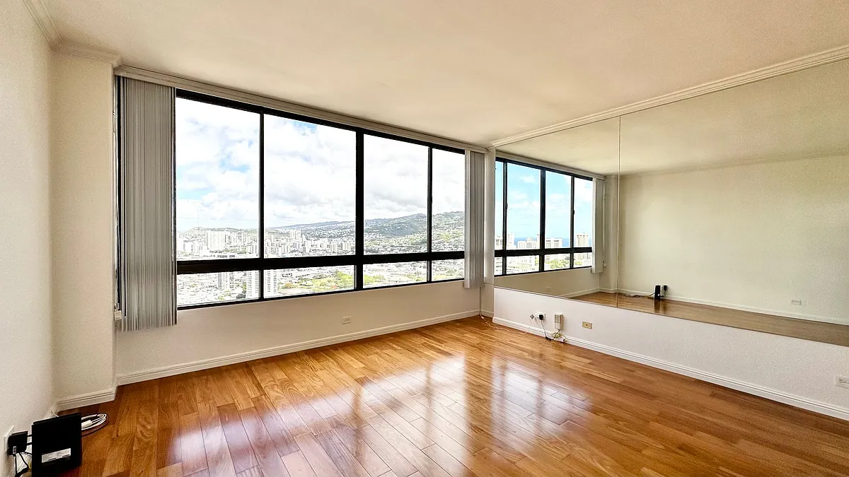 Building Photo - 2499 Kapiolani Blvd #3902