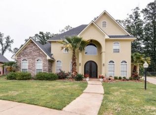 10048 Saint Bernard Dr, Shreveport, LA 71106