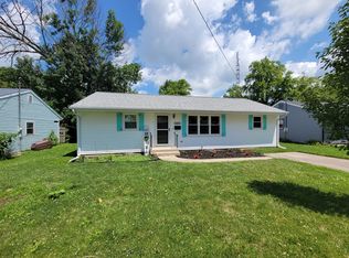 906 Timmons Dr, Tuscola, IL 61953