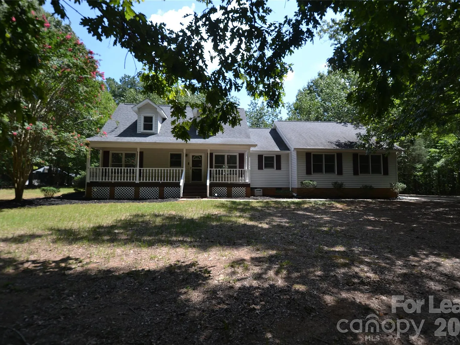 3 bed, 2.5 bath, 2003 sqft, $2,500 — Photo 2