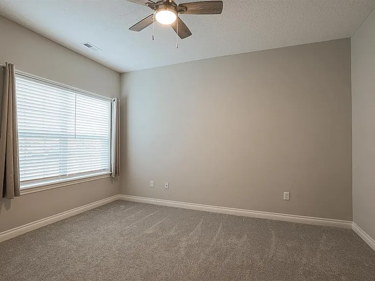 6733 Liberty Cir — Photo 24