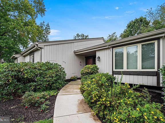 2nd image of 353 Devon Way #353