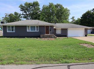164 Sipple Ave, Amherst, OH 44001