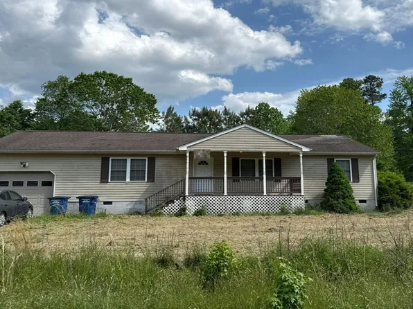 12437 Pine Trl, Gloucester, VA 23061