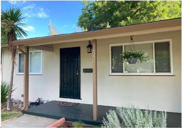 5535 21st Ave photo 1