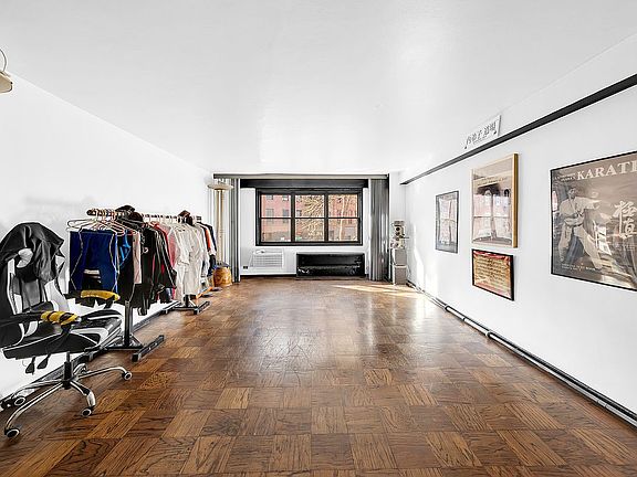 2nd image of 31 Jane St APT 2H