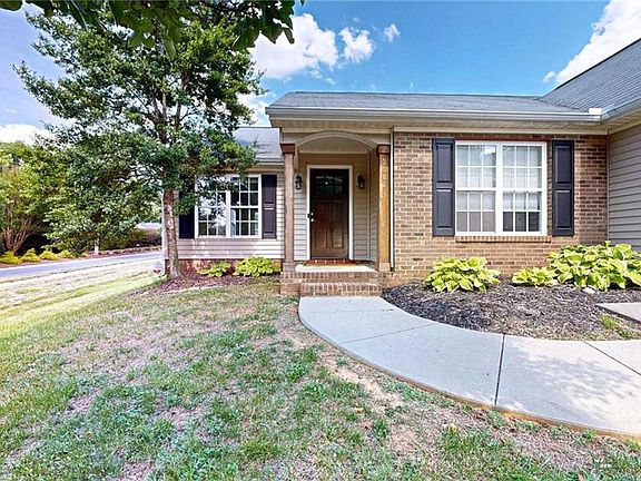 3rd image of 3801 Bluestem Dr